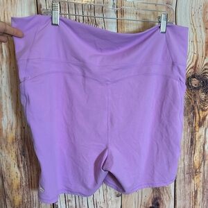 Fabletics Pure lux purple shorts size 3x